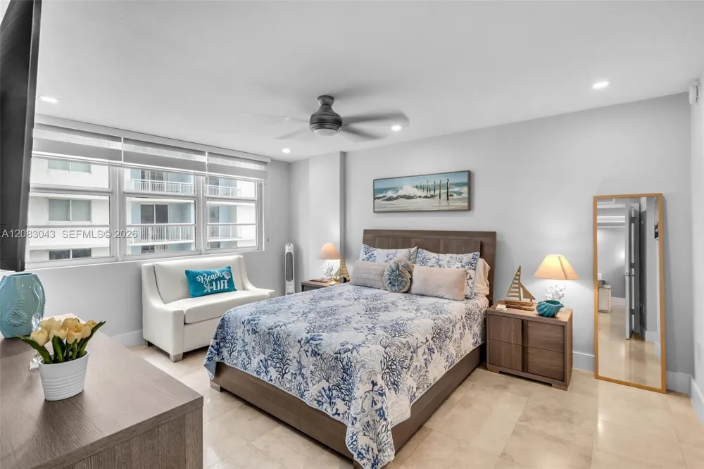 6917 Collins Ave #706 Miami Beach, FL 33141