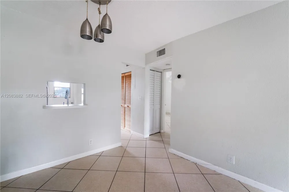 3777 NW 78th Ave #3F Davie, FL 33024