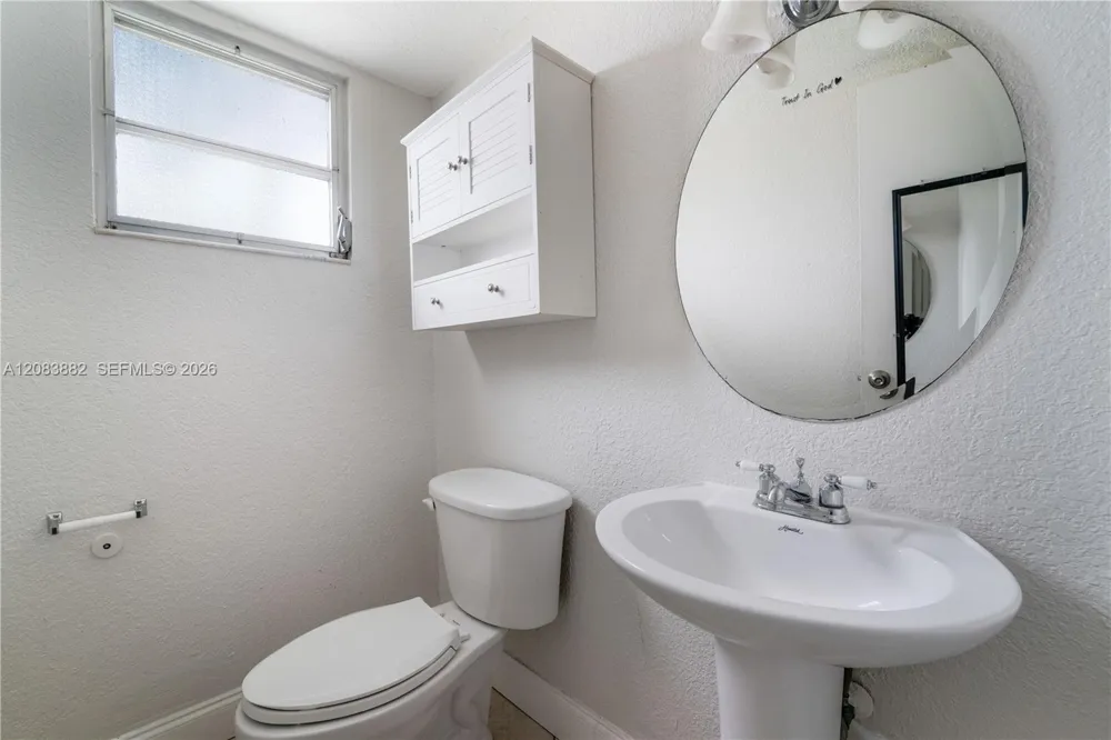 3777 NW 78th Ave #3F Davie, FL 33024