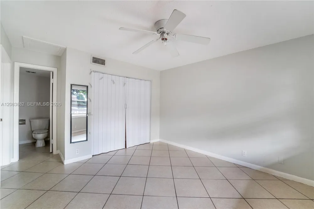 3777 NW 78th Ave #3F Davie, FL 33024