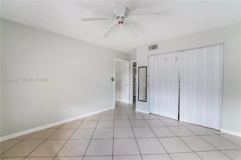 3777 NW 78th Ave #3F Davie, FL 33024