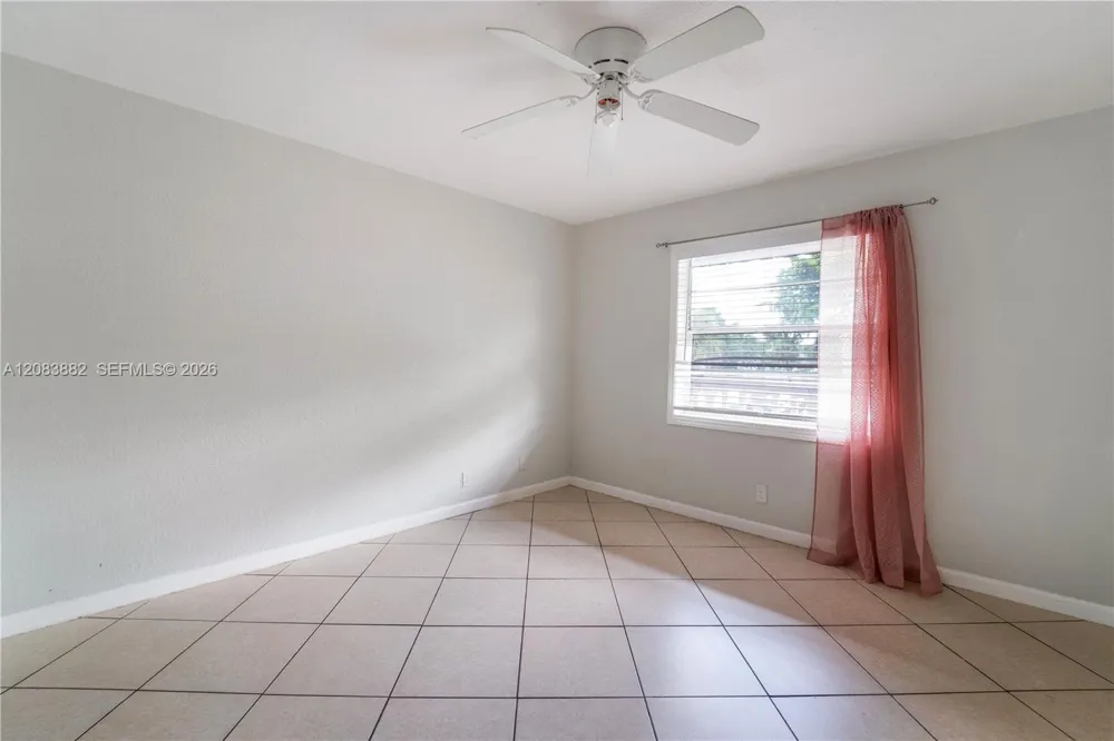 3777 NW 78th Ave #3F Davie, FL 33024