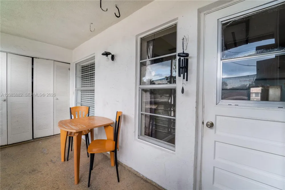 3777 NW 78th Ave #3F Davie, FL 33024
