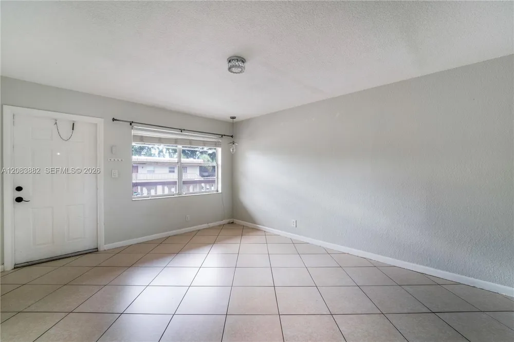 3777 NW 78th Ave #3F Davie, FL 33024