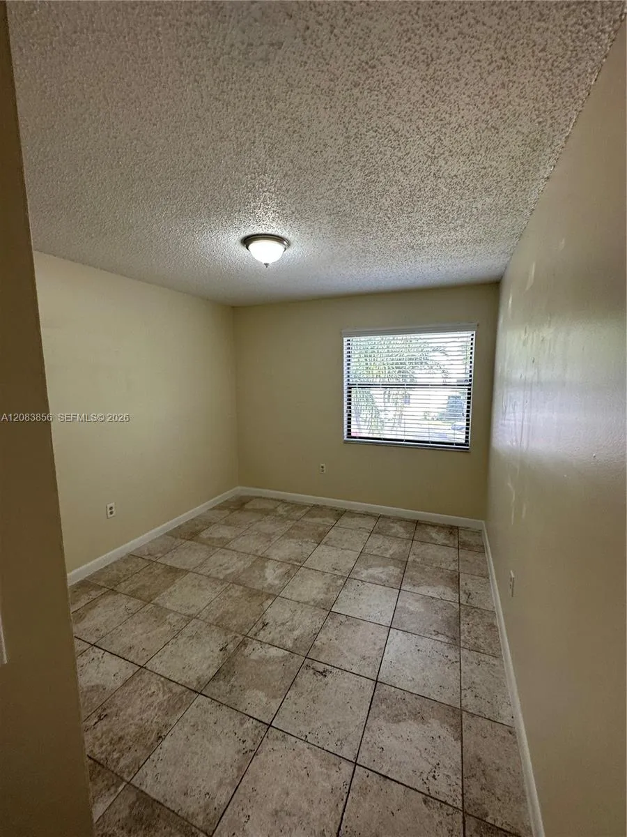 9435 Fontainebleau Blvd #206 Miami, FL 33172