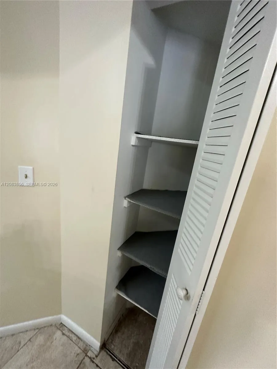 9435 Fontainebleau Blvd #206 Miami, FL 33172