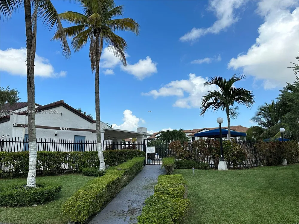 9435 Fontainebleau Blvd #206 Miami, FL 33172