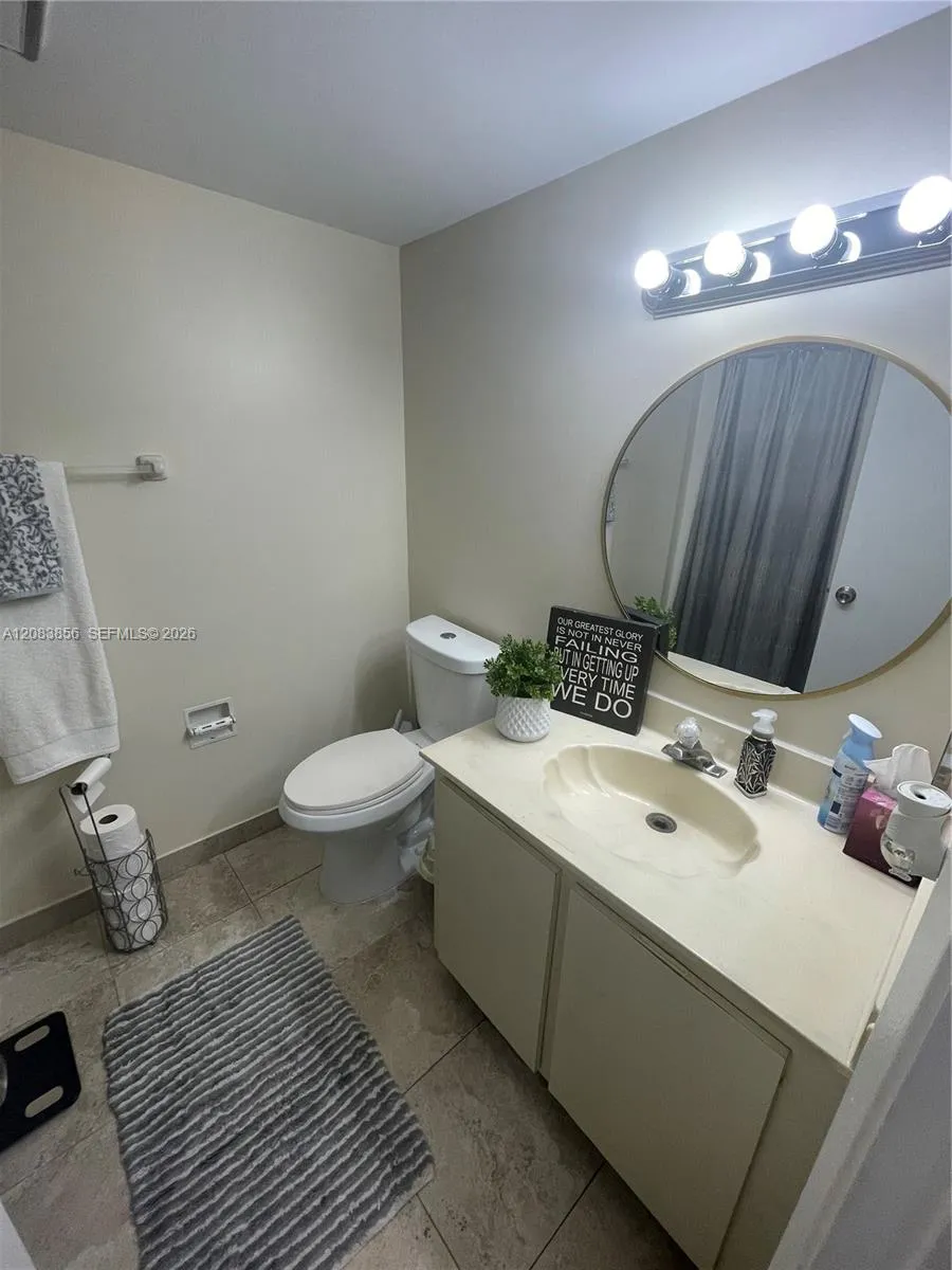 9435 Fontainebleau Blvd #206 Miami, FL 33172