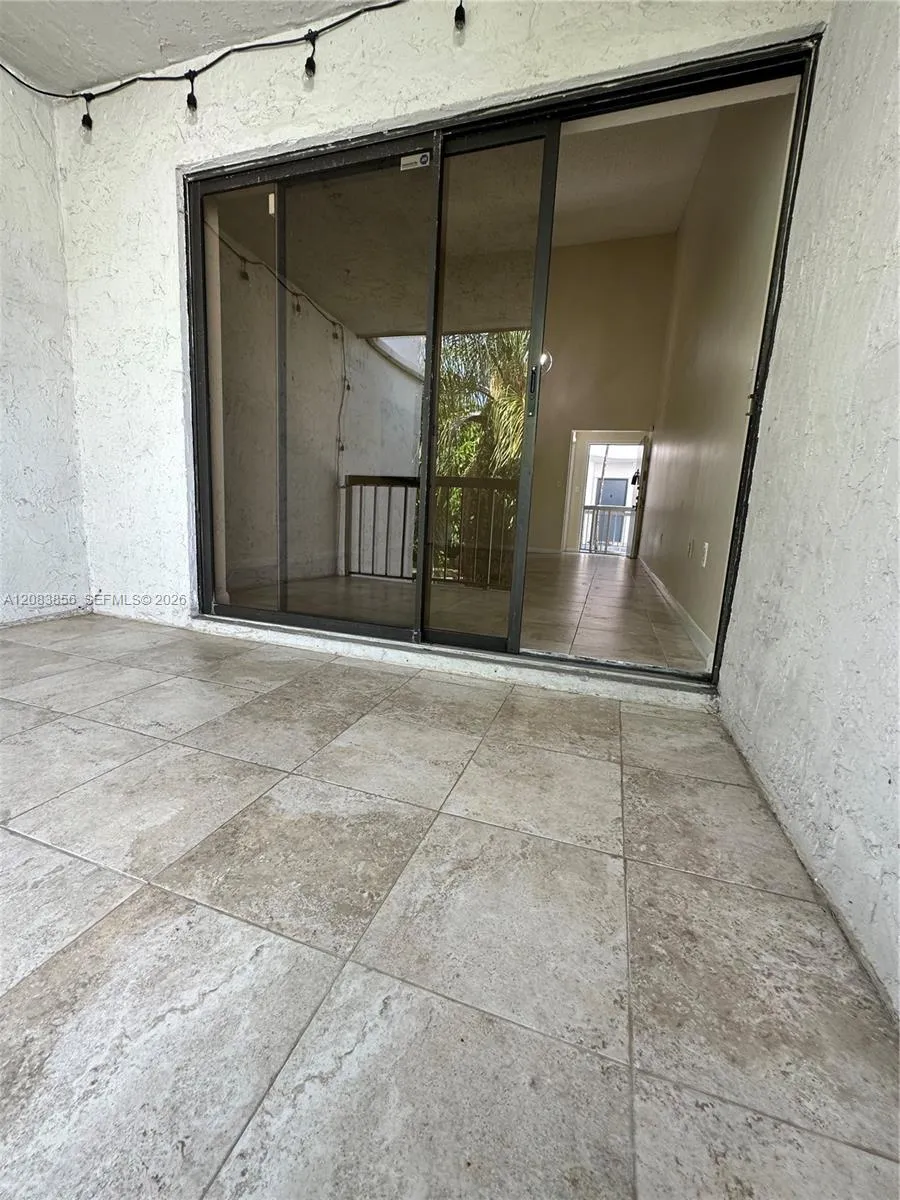 9435 Fontainebleau Blvd #206 Miami, FL 33172