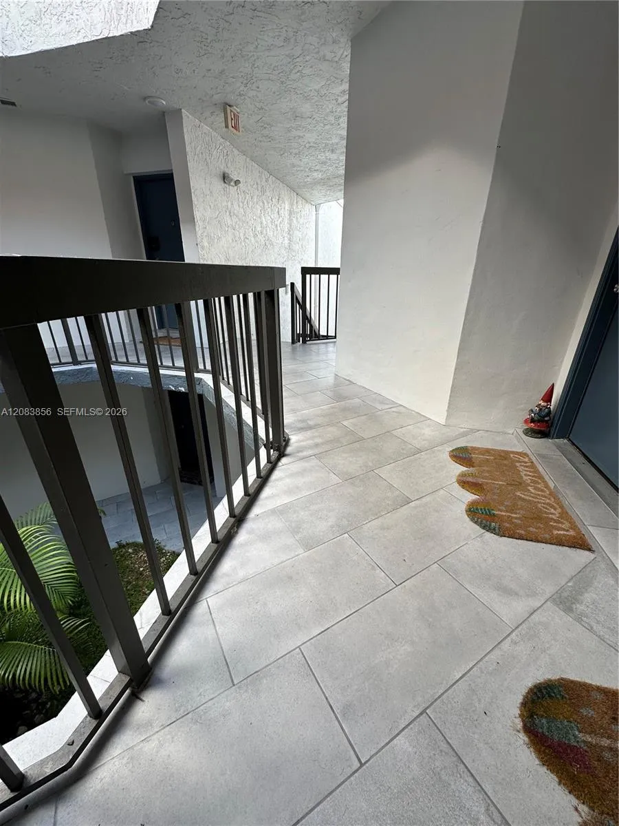 9435 Fontainebleau Blvd #206 Miami, FL 33172