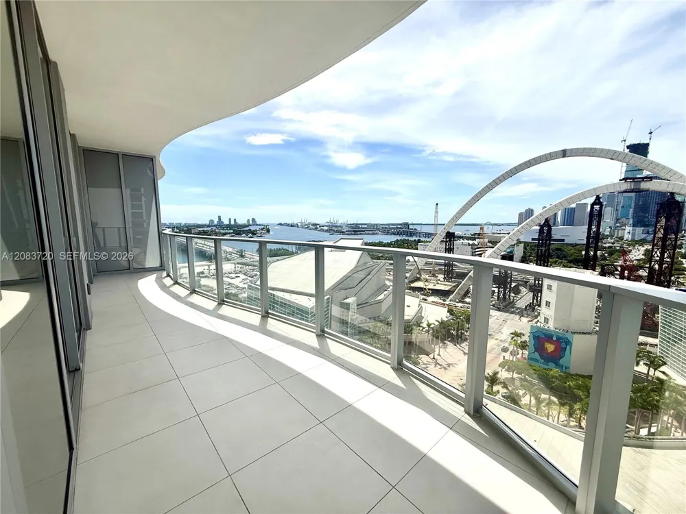 1400 Biscayne Blvd #1602 Miami, FL 33132