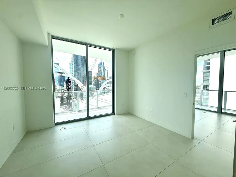1400 Biscayne Blvd #1602 Miami, FL 33132