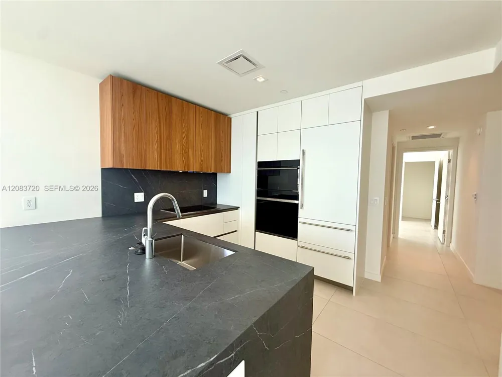 1400 Biscayne Blvd #1602 Miami, FL 33132