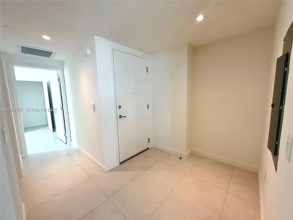 1400 Biscayne Blvd #1602 Miami, FL 33132