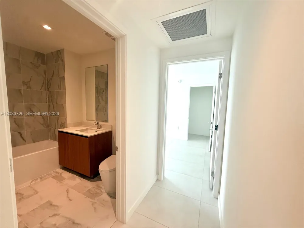 1400 Biscayne Blvd #1602 Miami, FL 33132