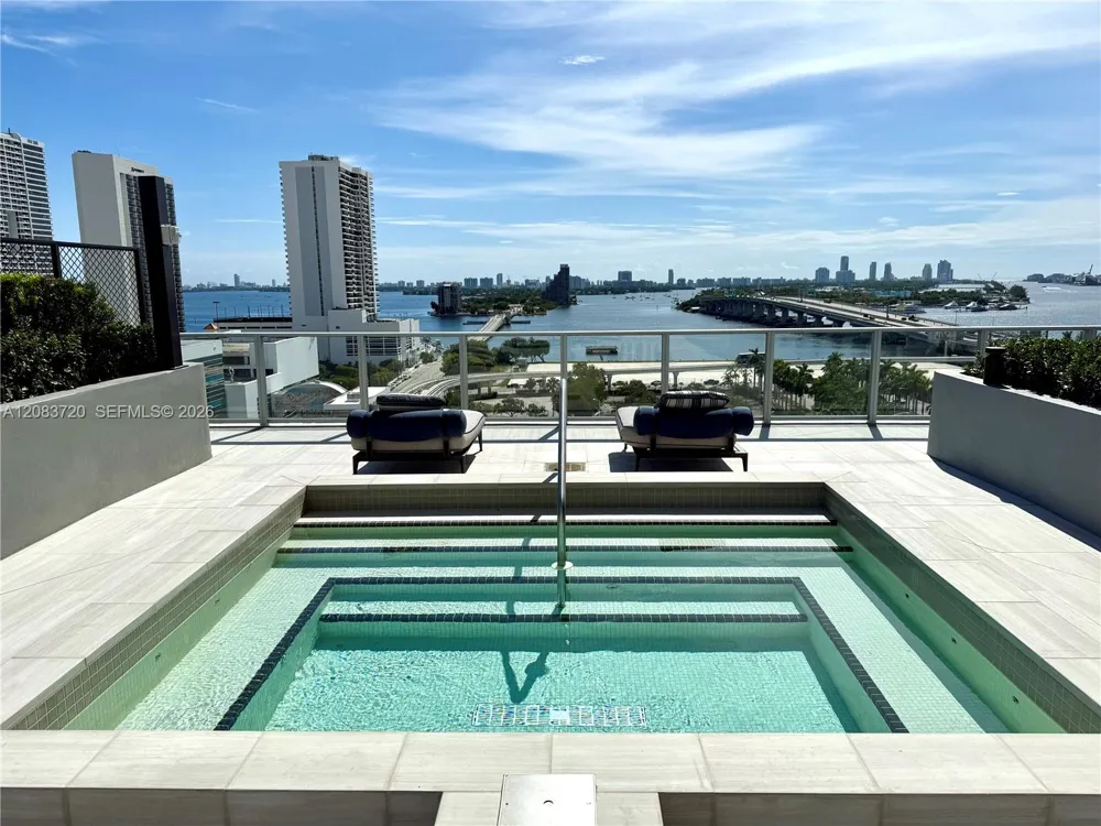 1400 Biscayne Blvd #1602 Miami, FL 33132