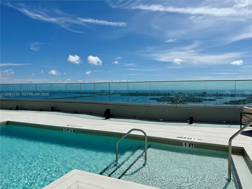 1400 Biscayne Blvd #1602 Miami, FL 33132