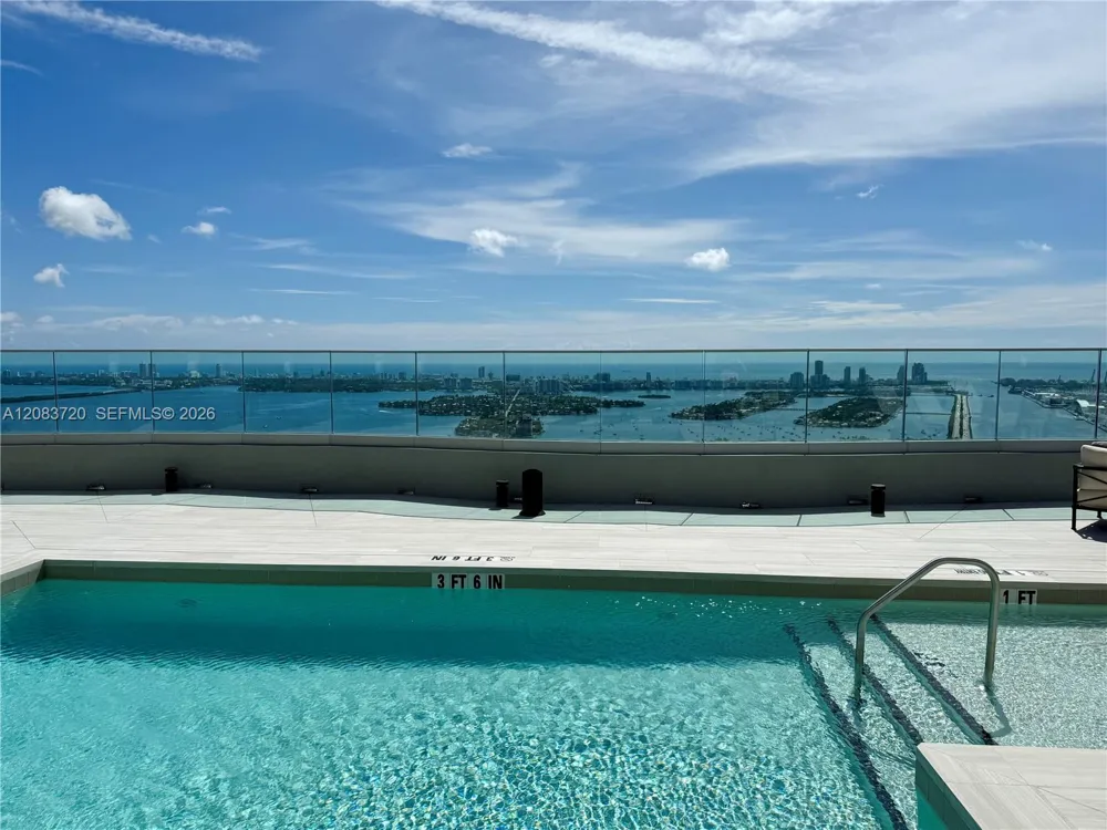 1400 Biscayne Blvd #1602 Miami, FL 33132