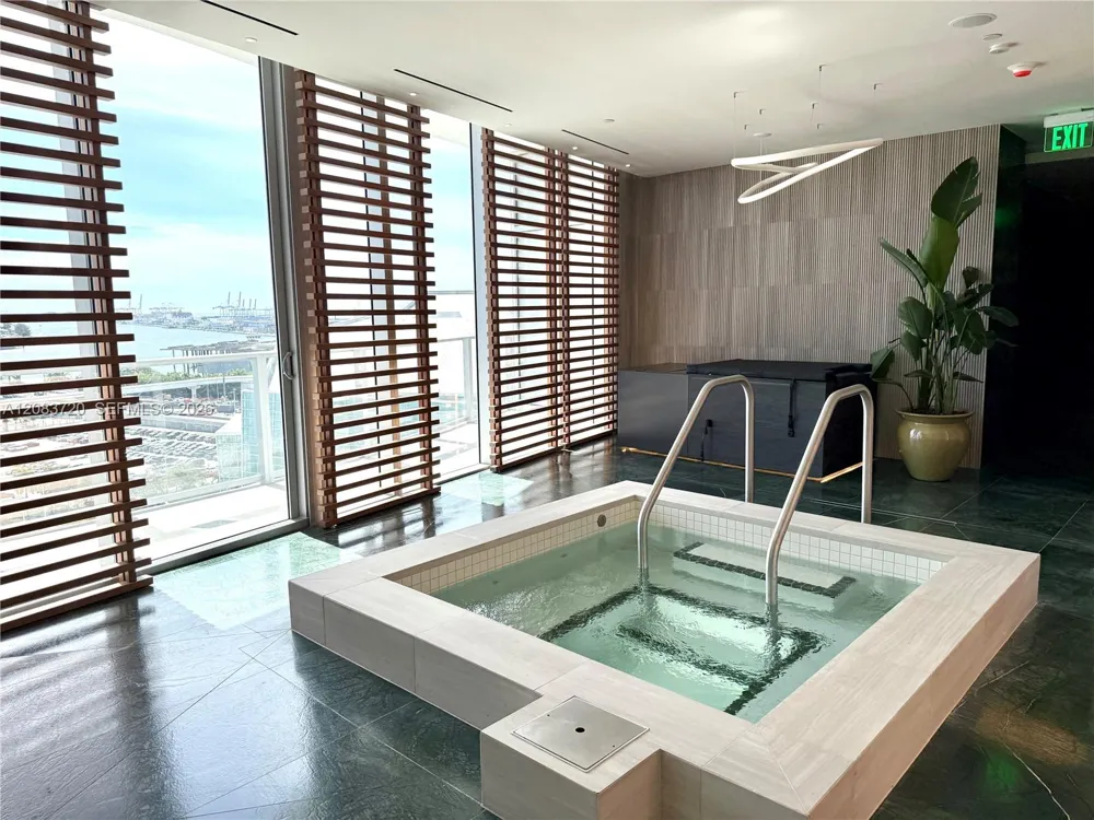 1400 Biscayne Blvd #1602 Miami, FL 33132