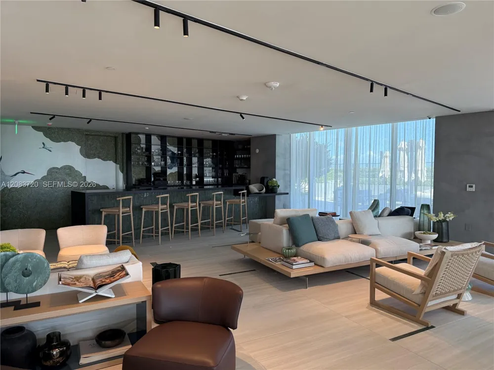1400 Biscayne Blvd #1602 Miami, FL 33132