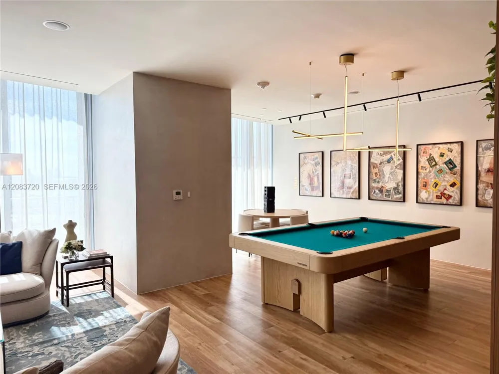 1400 Biscayne Blvd #1602 Miami, FL 33132