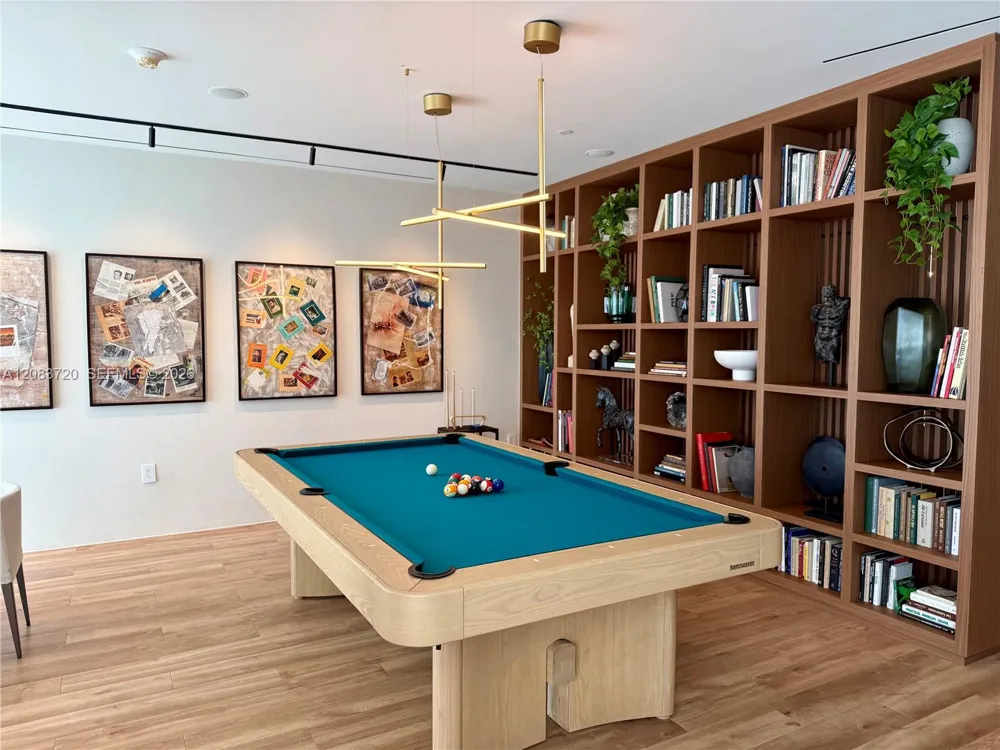 1400 Biscayne Blvd #1602 Miami, FL 33132