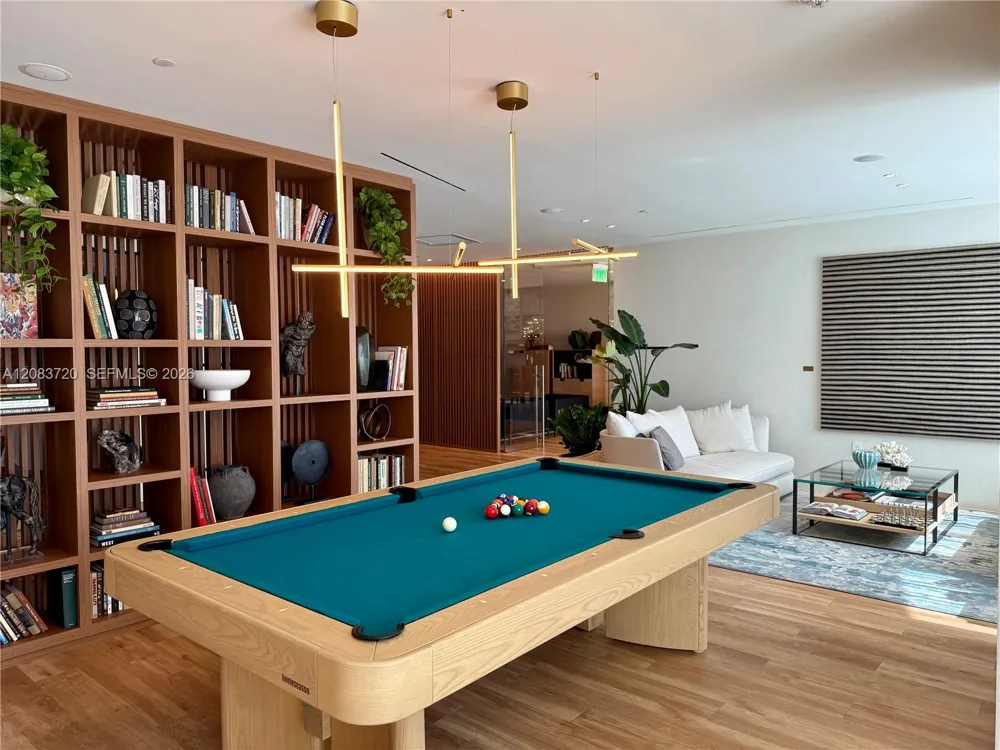 1400 Biscayne Blvd #1602 Miami, FL 33132