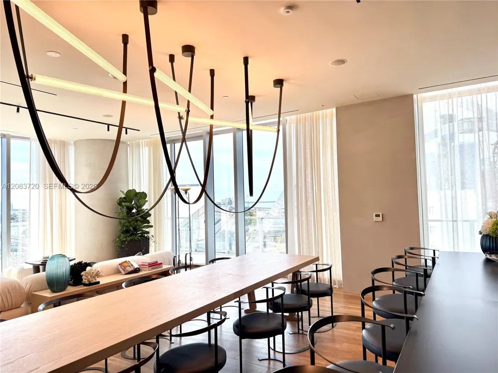 1400 Biscayne Blvd #1602 Miami, FL 33132