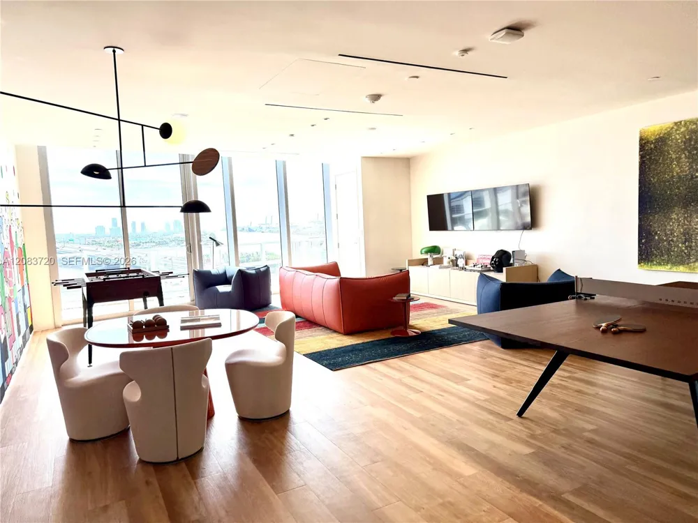 1400 Biscayne Blvd #1602 Miami, FL 33132
