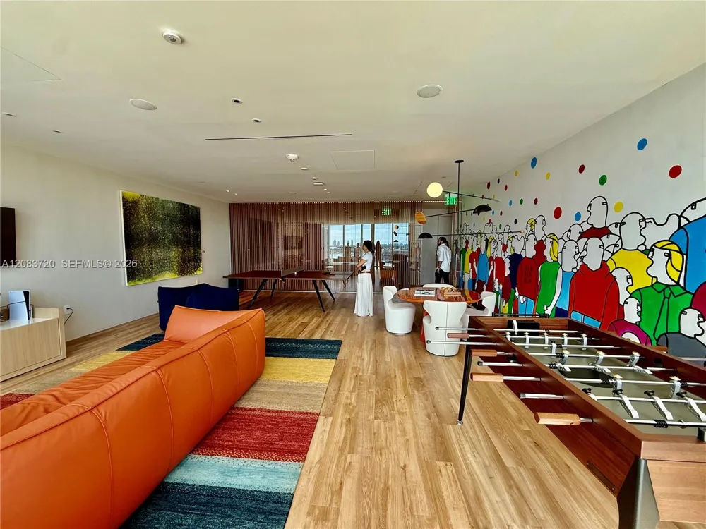 1400 Biscayne Blvd #1602 Miami, FL 33132