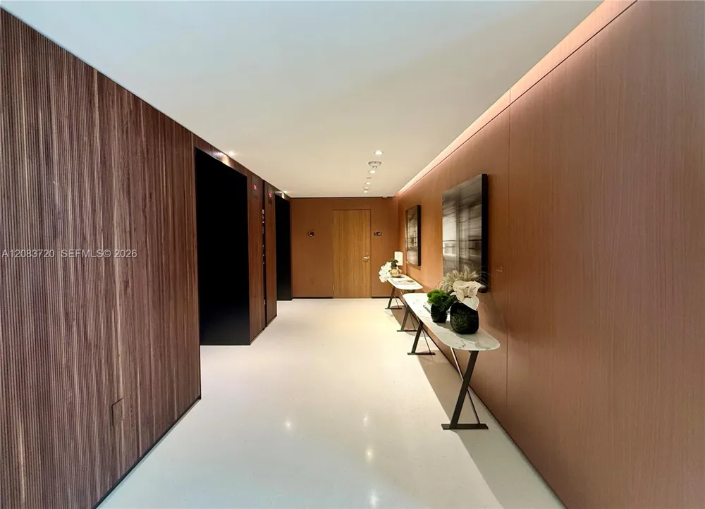 1400 Biscayne Blvd #1602 Miami, FL 33132