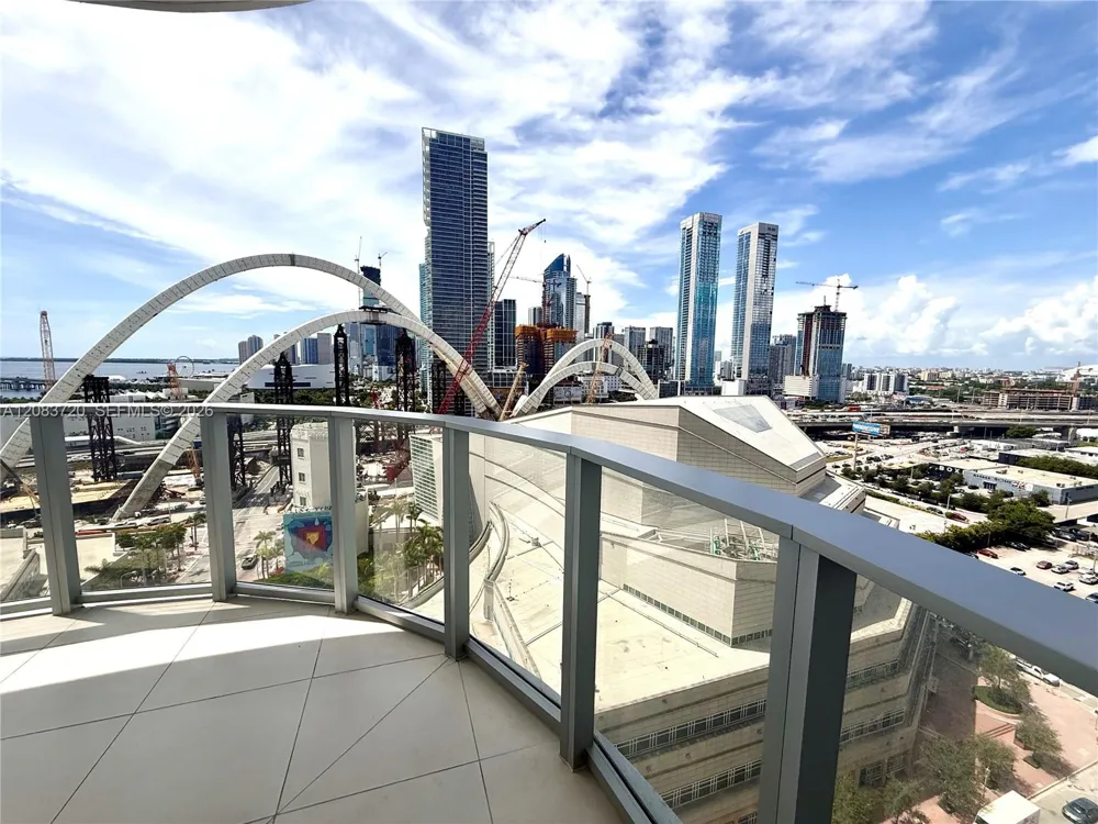 1400 Biscayne Blvd #1602 Miami, FL 33132