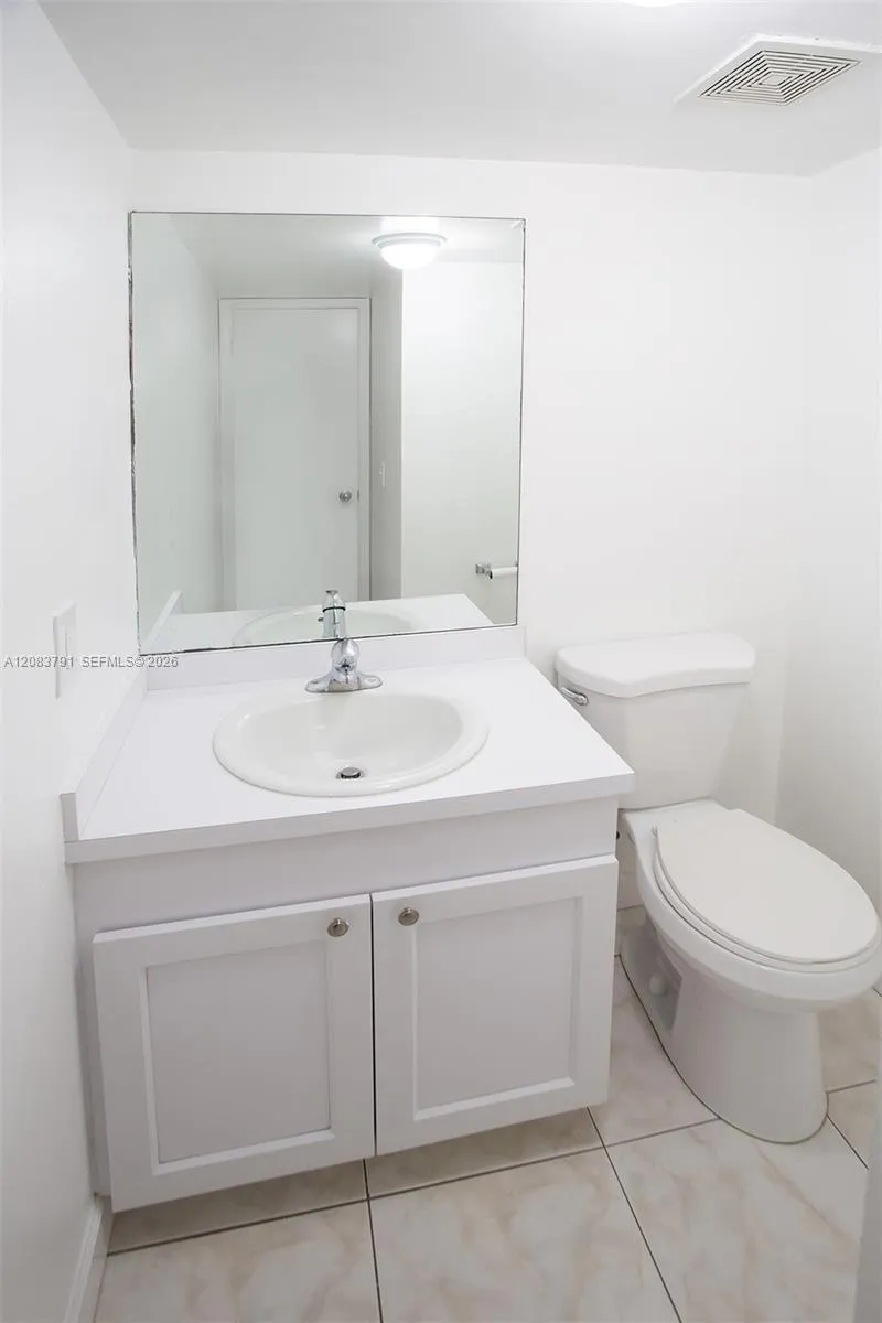 14378 SW 96th Ter Miami, FL 33186