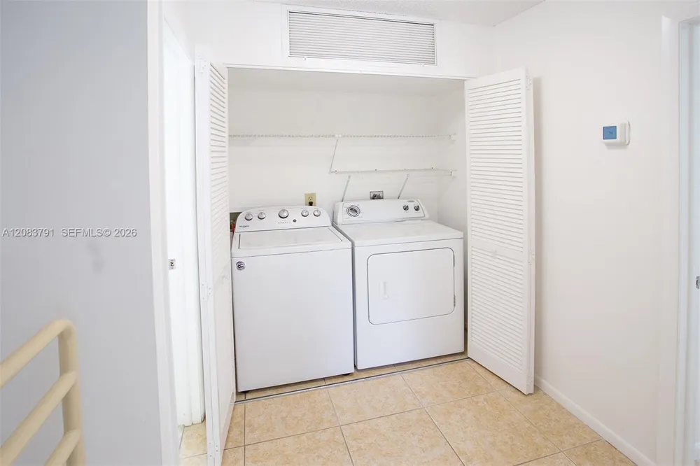 14378 SW 96th Ter Miami, FL 33186