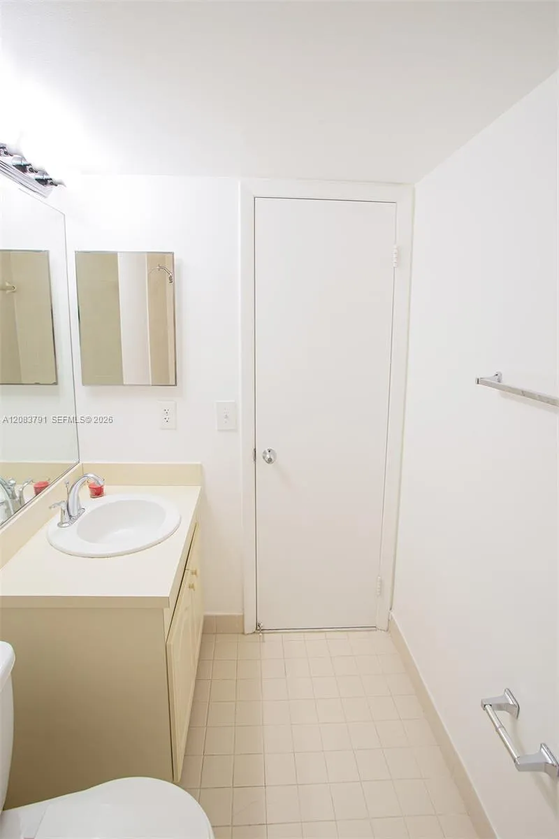 14378 SW 96th Ter Miami, FL 33186