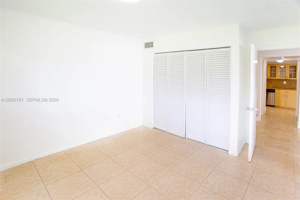 14378 SW 96th Ter Miami, FL 33186