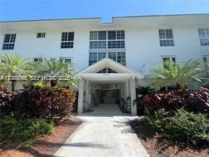 290 Sunrise Dr #301 Key Biscayne, FL 33149