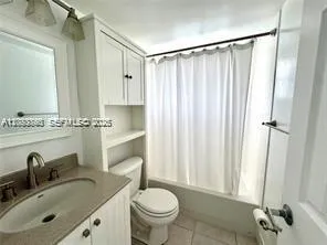 290 Sunrise Dr #301 Key Biscayne, FL 33149