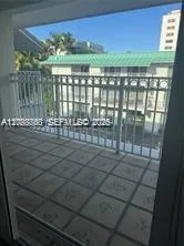 290 Sunrise Dr #301 Key Biscayne, FL 33149