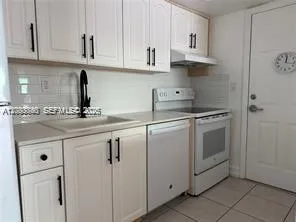 290 Sunrise Dr #301 Key Biscayne, FL 33149