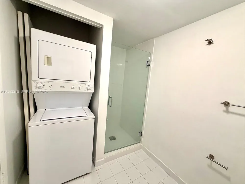 690 SW 1st Ct #2322 Miami, FL 33130