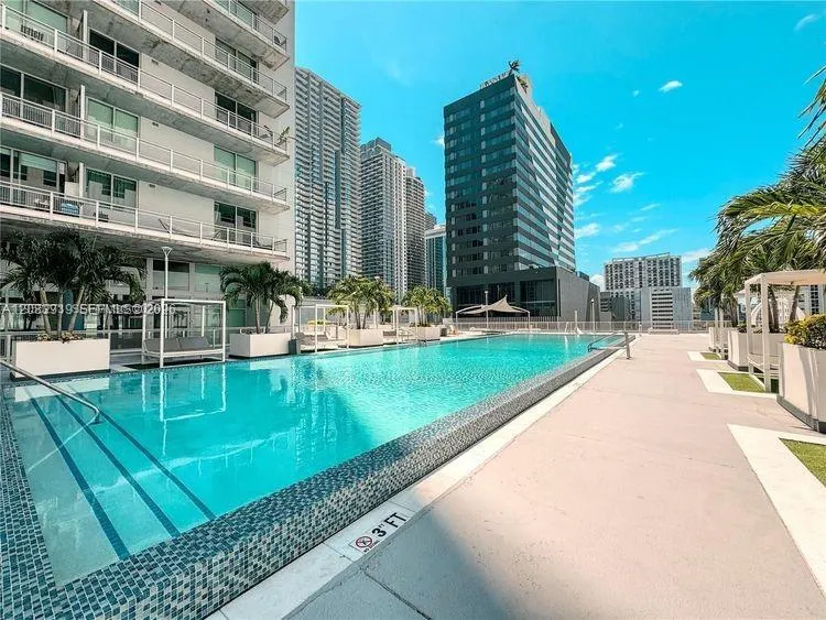 690 SW 1st Ct #2322 Miami, FL 33130