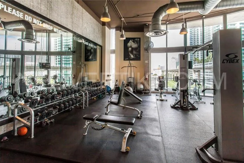690 SW 1st Ct #2322 Miami, FL 33130