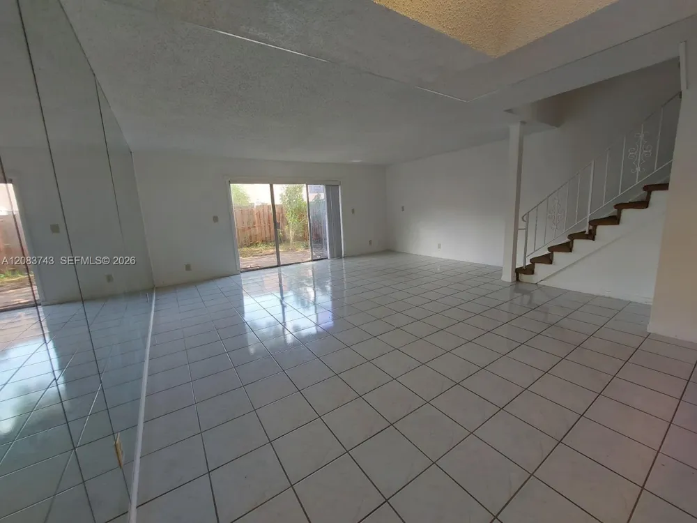 7332 SW 25th Ct #12 Davie, FL 33317