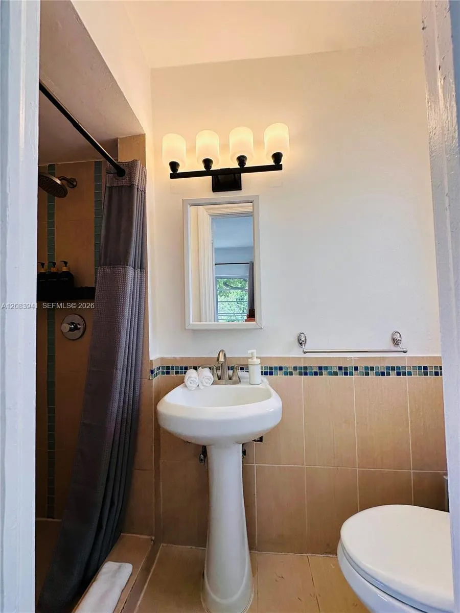 1032 Michigan Ave #B Miami Beach, FL 33139