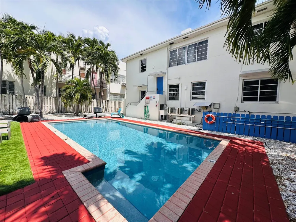 1032 Michigan Ave #B Miami Beach, FL 33139