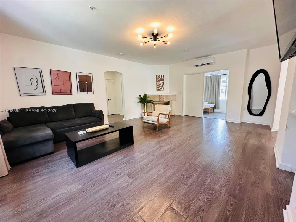 1032 Michigan Ave #B Miami Beach, FL 33139
