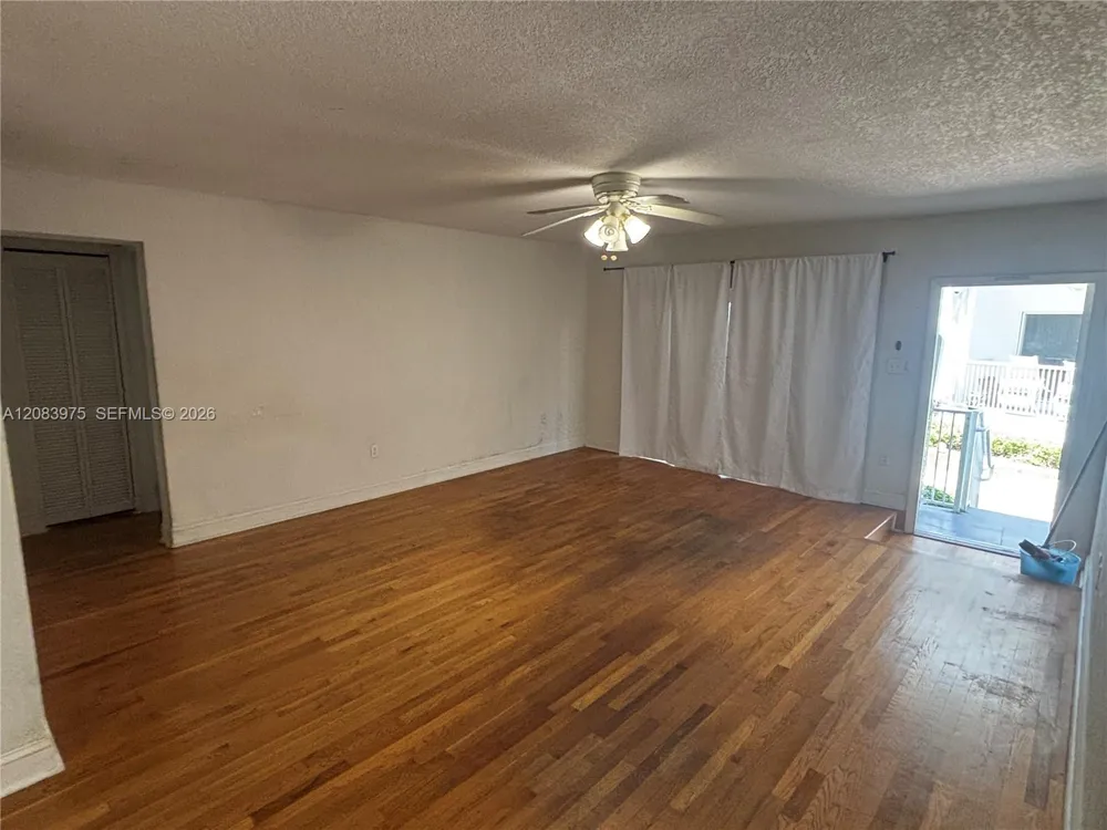 1150 103rd St #2 Bay Harbor Islands, FL 33154