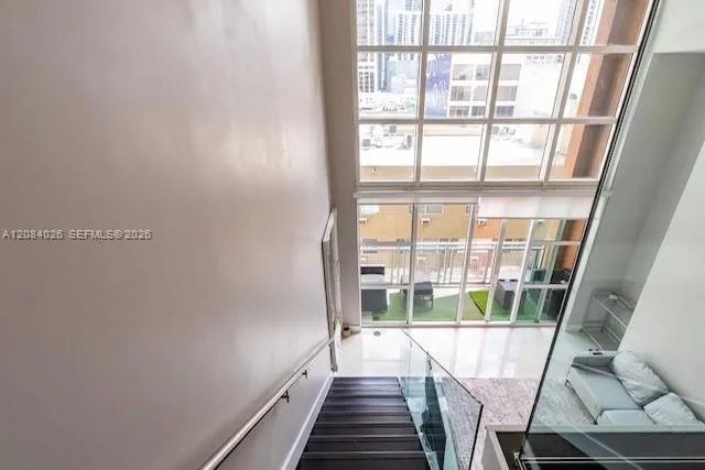 253 NE 2nd St #416 Miami, FL 33132