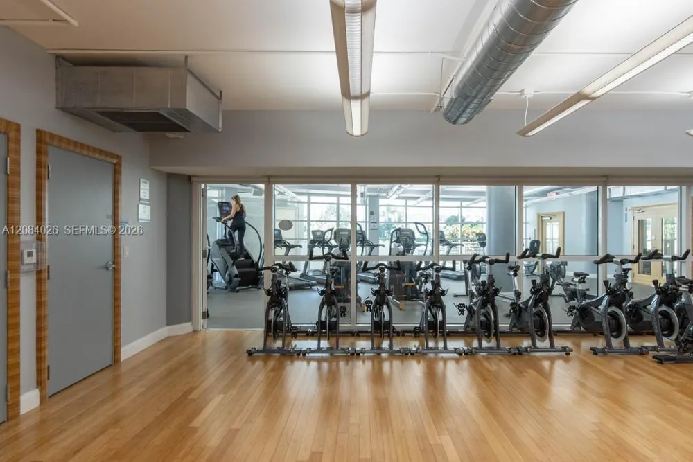 253 NE 2nd St #416 Miami, FL 33132